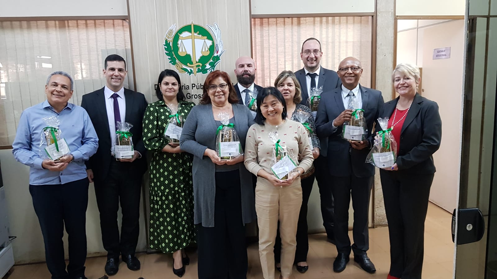 ENTREGA DOS PRESENTES – DIA DA DEFENSORA E DO DEFENSOR PÚBLICO